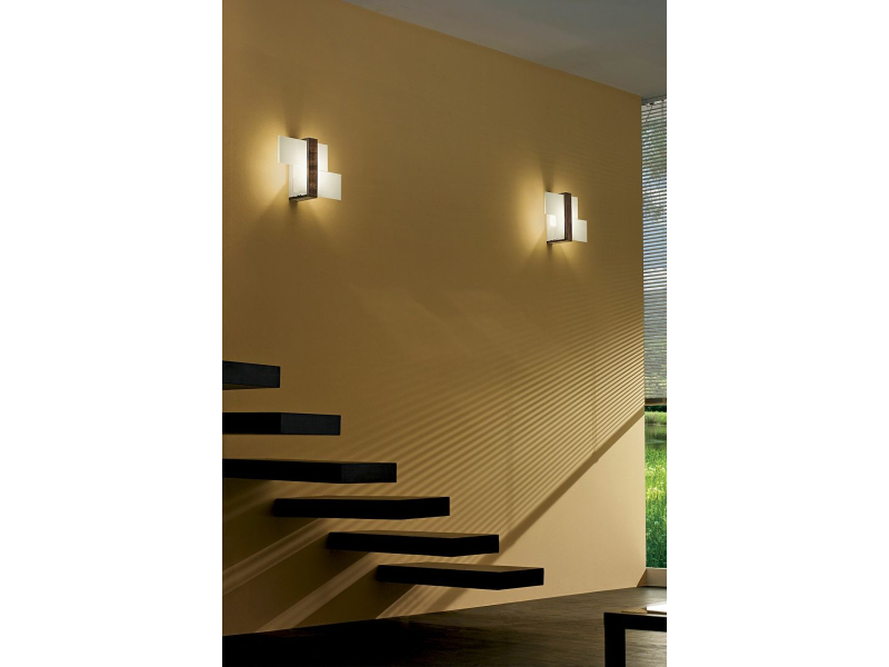 Настенный светильник Linea Light 90228 Triad